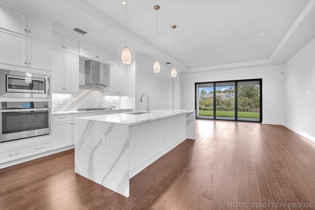 Building Photo - 13482 Artisan Cir