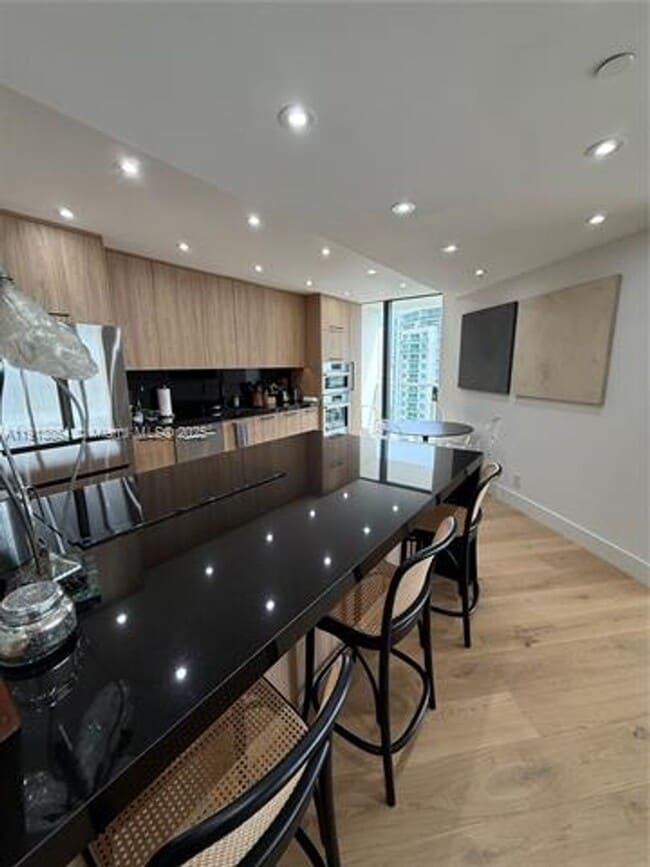 Building Photo - 19500 Turnberry Way