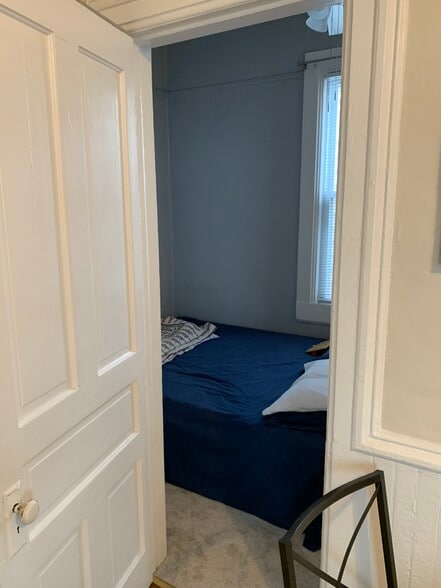 1st Bedroom - 3015 N Clifton Ave