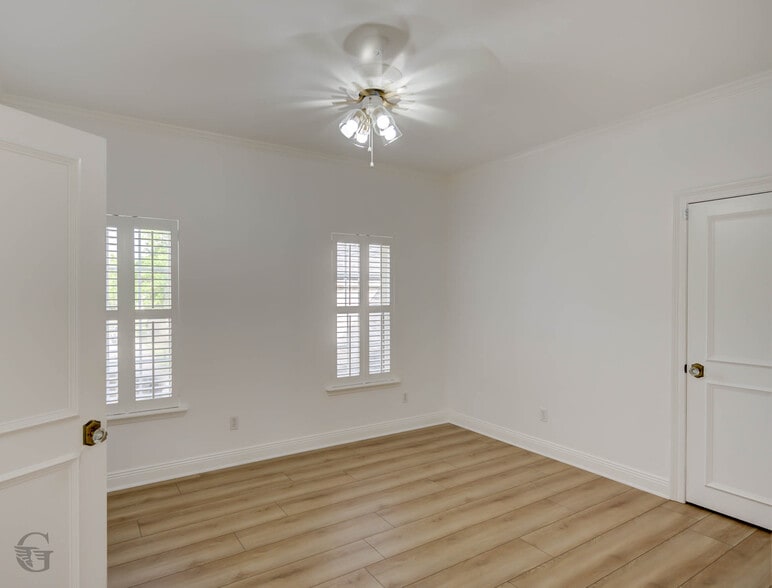 Building Photo - 316 Autumn Ridge Dr