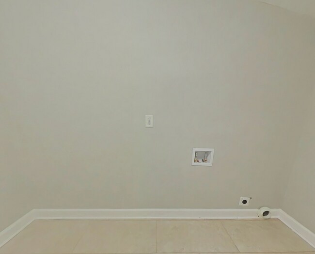 Building Photo - 249 Laurel Ave SW