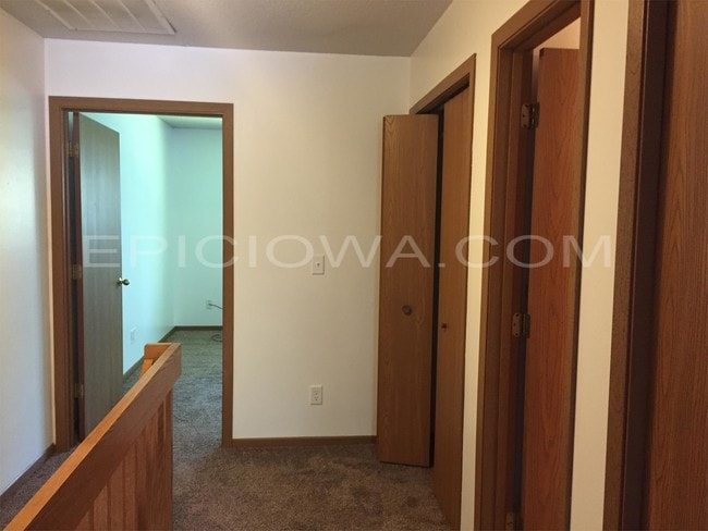 Building Photo - 1320 Daleview Dr