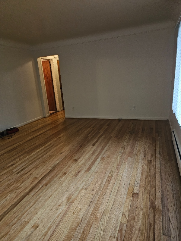 Building Photo - 2525 E Maple Rd