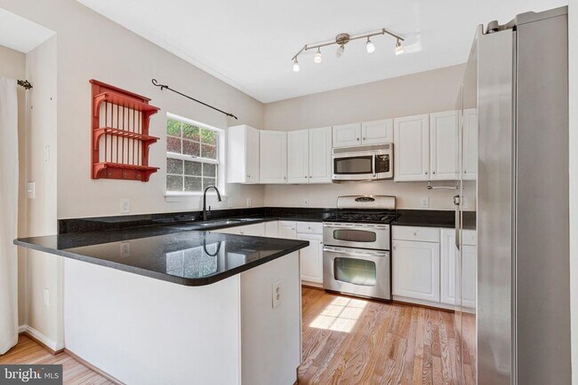 Building Photo - 45514 Baggett Terrace