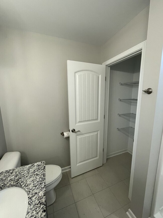 Building Photo - 219 Grist Mill Dr