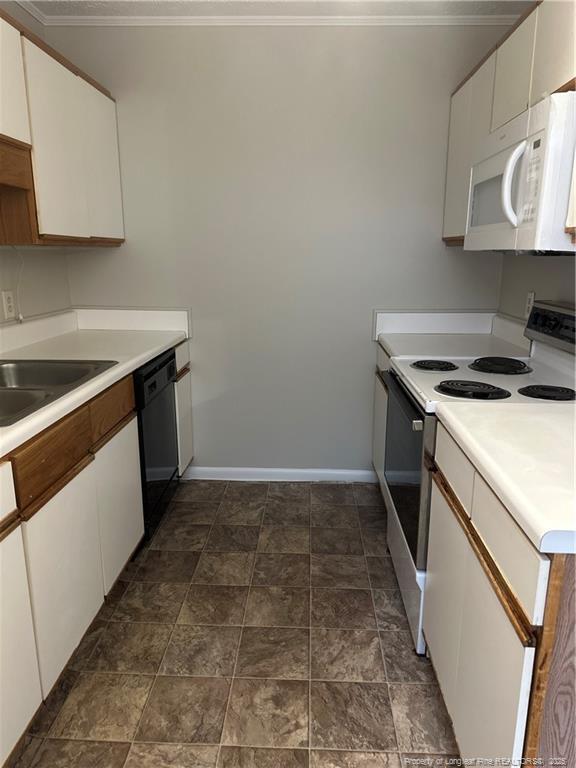 Building Photo - 3385 Galleria Dr