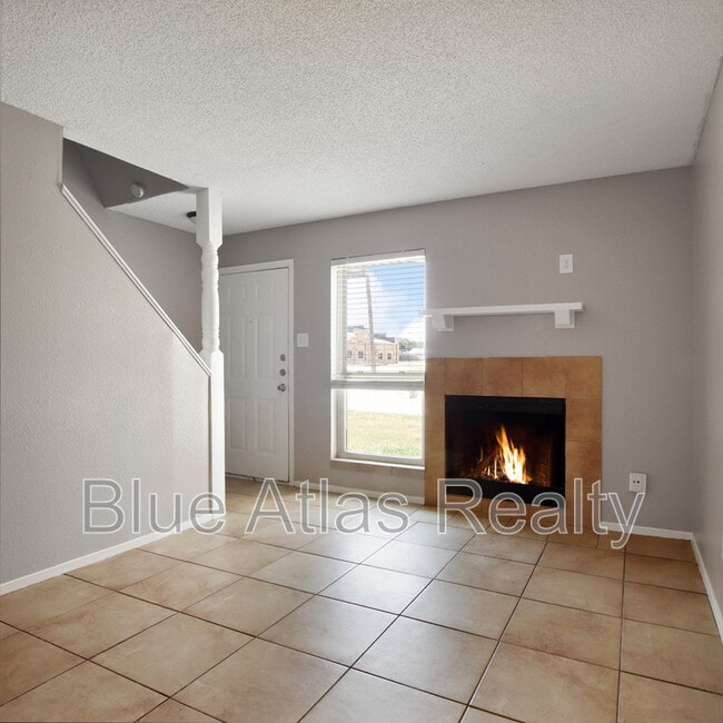 Building Photo - 408 Noble Ave