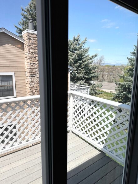 Building Photo - 344 S Estes St