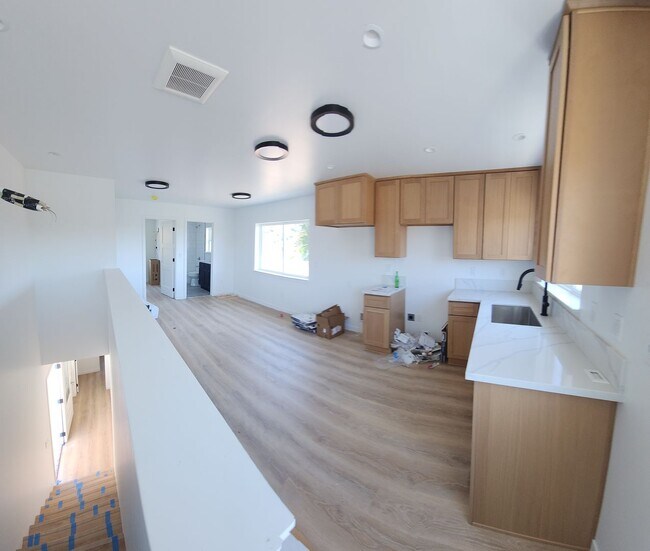 Building Photo - VERY CLOSE TO CAMPUS!! PRIME LOCATION!!! B...