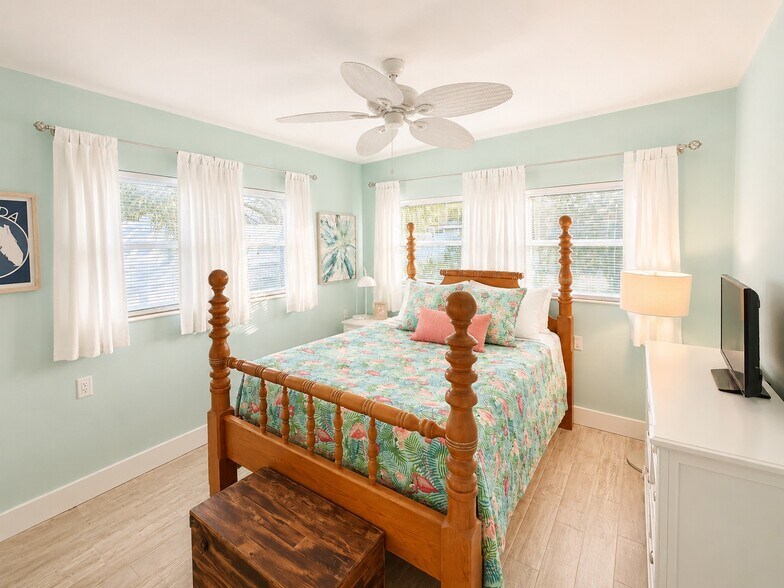 Building Photo - 14014 Marguerite Dr