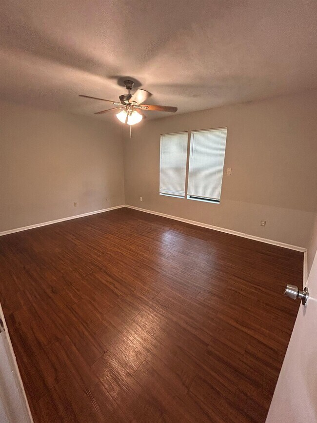 Building Photo - 1445 Willow Bend Way