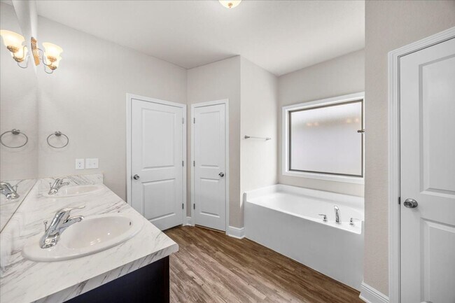 Building Photo - 3 bedroom 2 bathroom- GREAT Location in Pace!