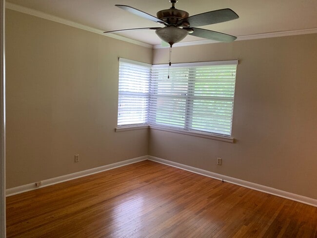 Building Photo - 4511 Greenway Dr