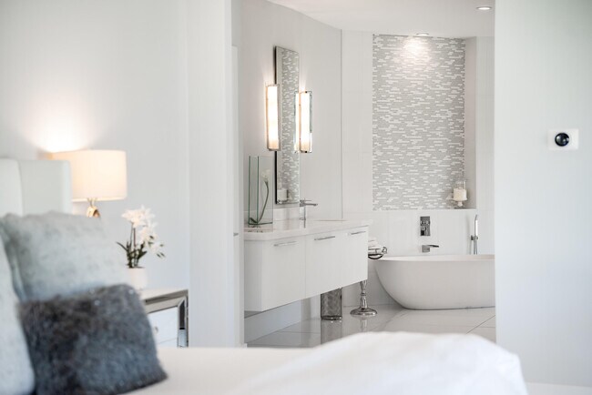 Building Photo - 3521 Glenwood Ct