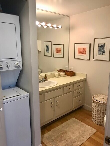 Building Photo - 1 Commercial Wharf