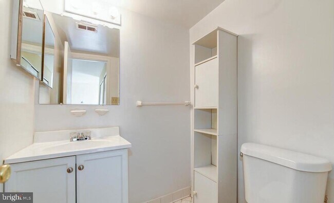 Building Photo - 2114 Bonnywood Ln