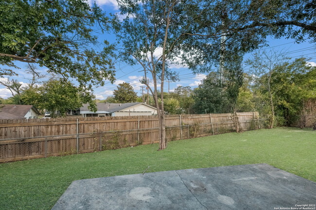 Building Photo - 12202 Valley Oak