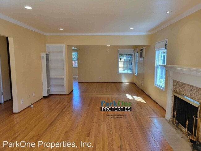 Building Photo - 3 br, 1.5 bath House - 3272 Sun Valley Avenue