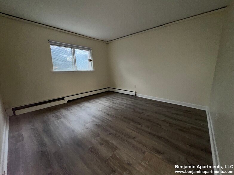 Building Photo - 95 Gardner St