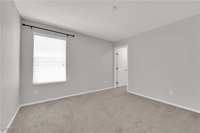 Building Photo - 8035 Skye Foxx St