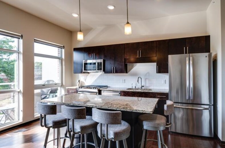 Building Photo - 803 E Mifflin St