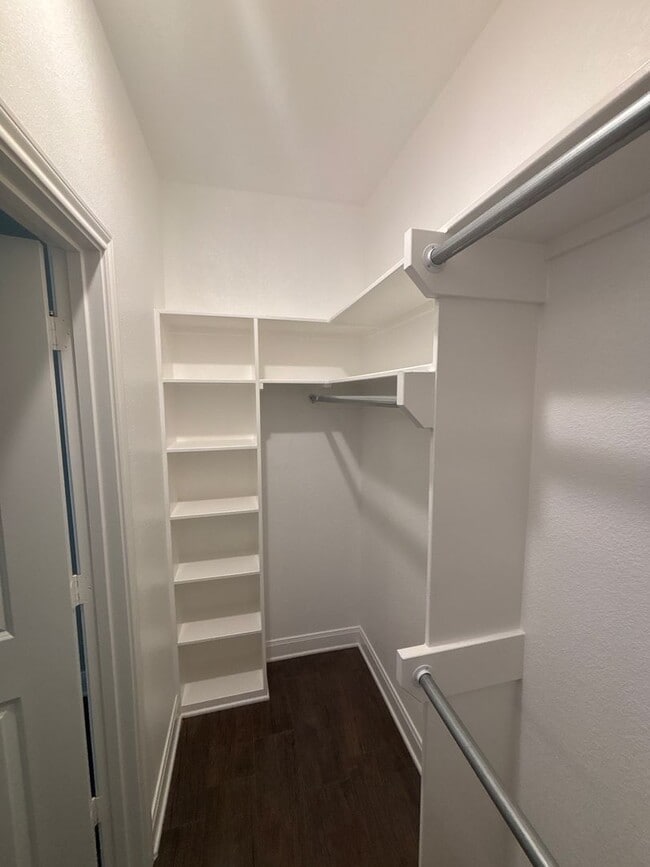 Building Photo - Beautiful South Tyler Rental in Royal Vista Estates!