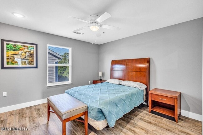 Building Photo - 112 E Orchard Loop