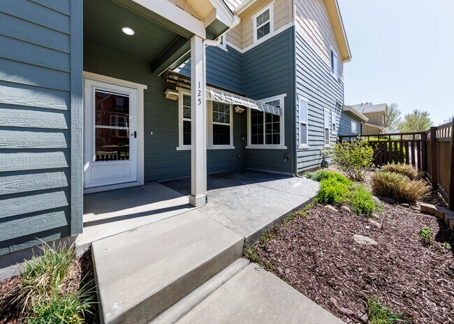 Building Photo - Westside 3 Bed Townhouse in Gold Hill Mesa