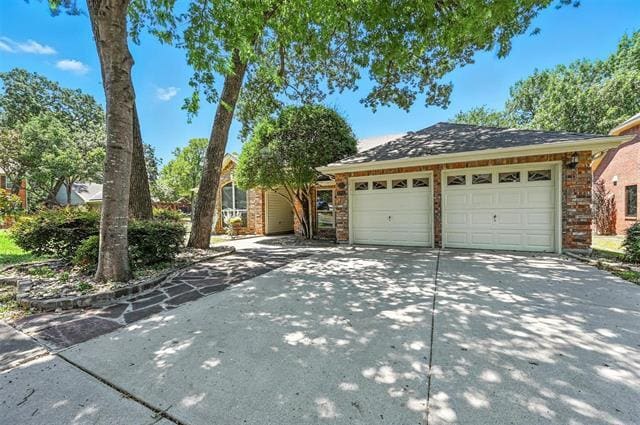 Building Photo - 3201 Oleander Ct