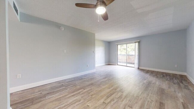 Building Photo - WAKE UP TO HILLSBOROUGH RIVER VIEWS IN THE HEART OF SEMINOLE HEIGHTS!