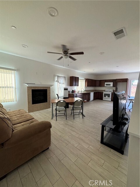 Building Photo - 332 Faith Cir