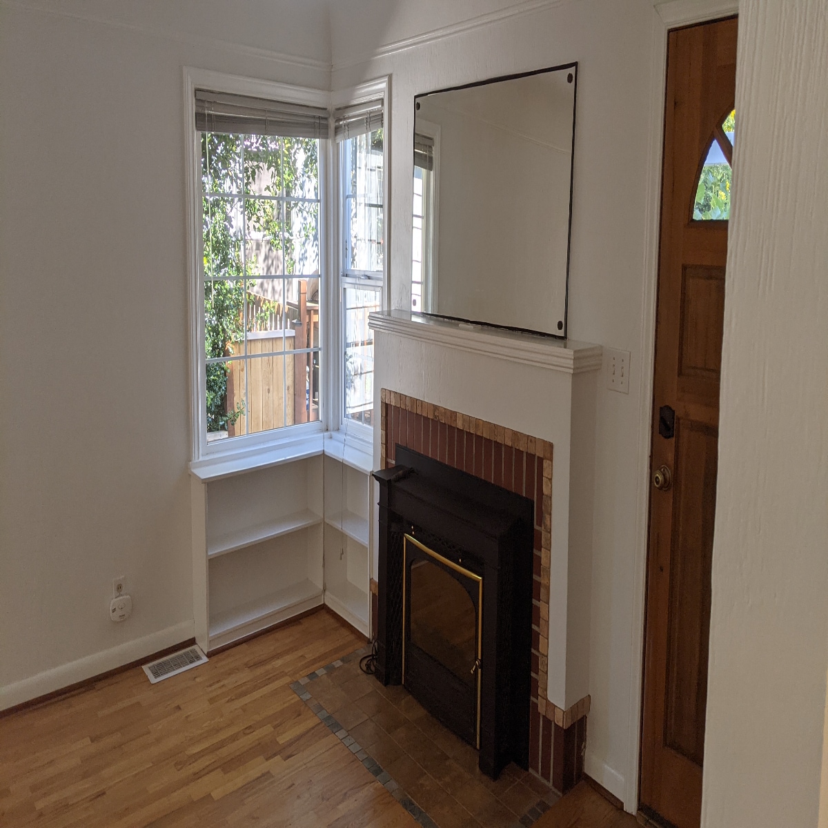 Building Photo - 1036 NE 102nd St