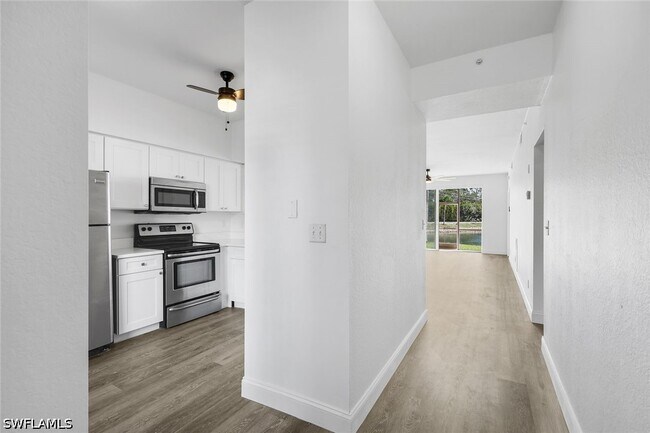 Building Photo - 3250 Cypress Glen Way