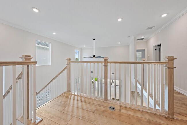 Building Photo - 4770 SW Ardsley Dr