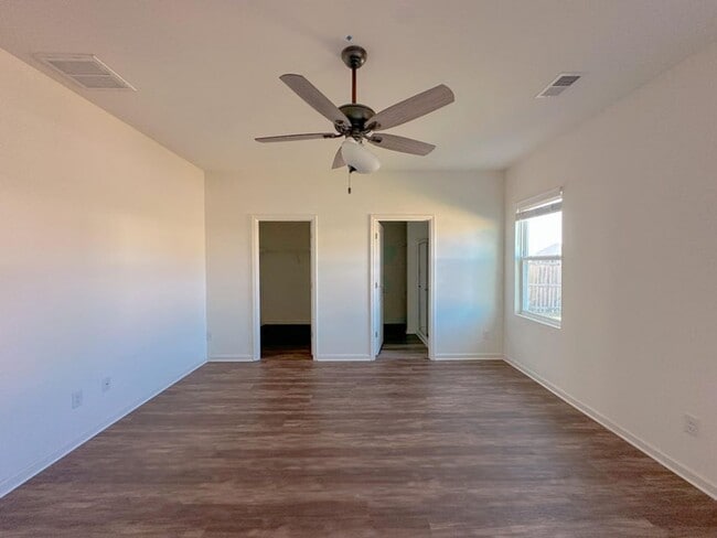 Building Photo - Home in Cane Bay Plantation