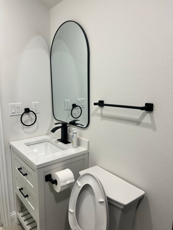 Building Photo - 1607 Lansford Ave