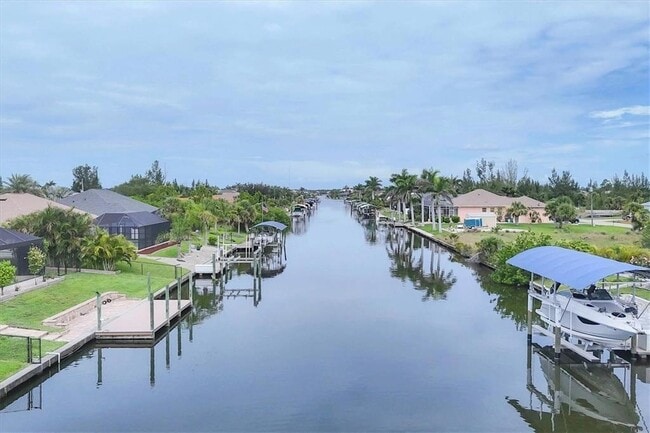 Building Photo - 15530 Aqua Cir