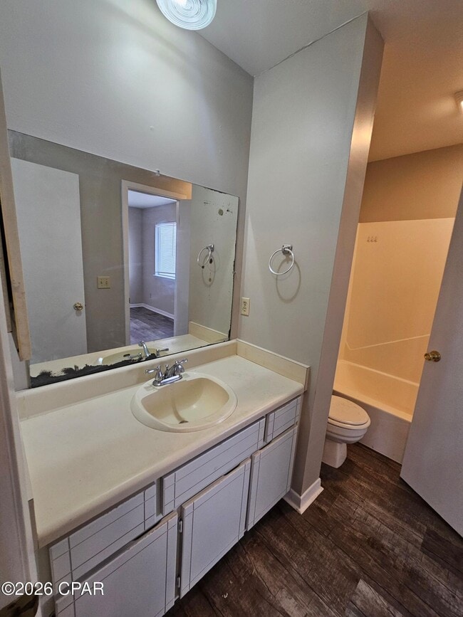 Building Photo - 6401 Lenawee St