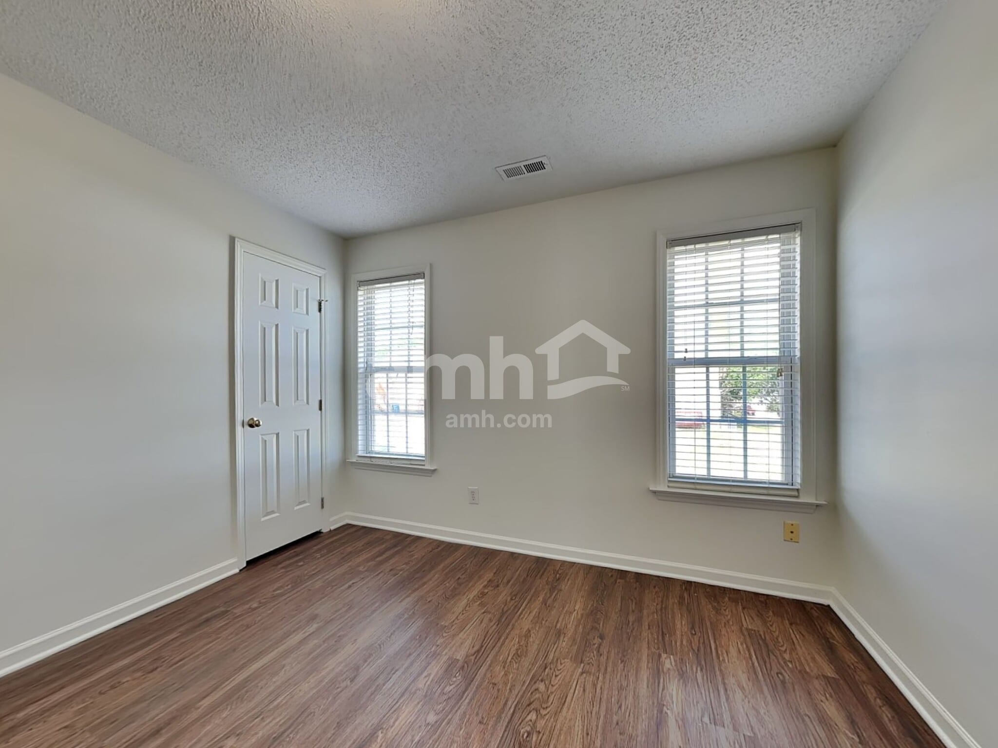 Building Photo - 5805 Brookshadow Dr