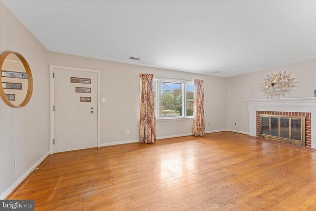 Building Photo - 6548 Windham Ave