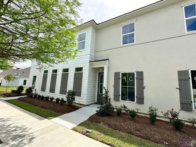 Building Photo - Beautiful Townhome in Dawson Bluff!