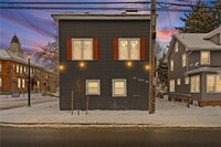Building Photo - 127 Carter St
