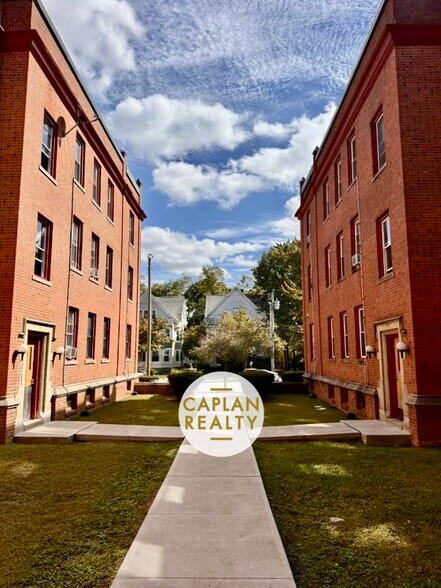 Building Photo - 94 Norton St