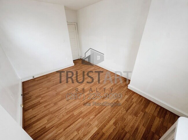 Building Photo - 148 W Spencer St