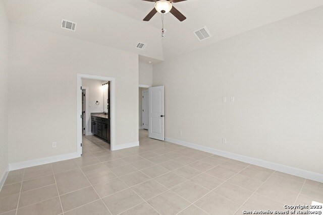 Building Photo - 215 Park Cir