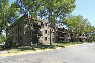 Building Photo - Laurel West End