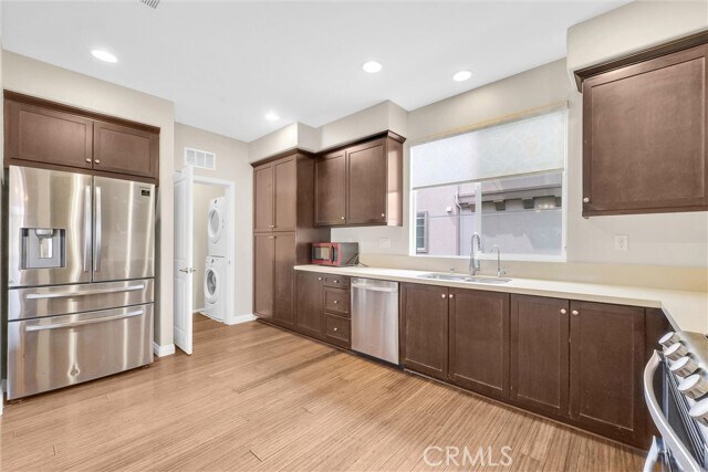 Building Photo - 158 Macintosh Way