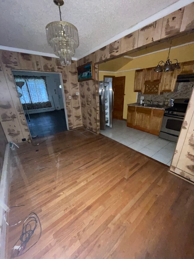 Building Photo - 4944 Boudinot St