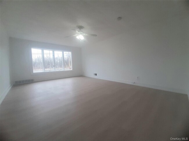 Building Photo - 1288 NY-9G