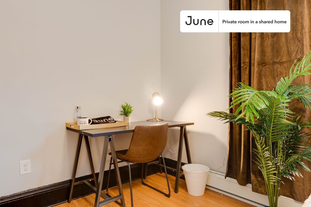 Building Photo - Room in Shared 3 bed/1 bath home